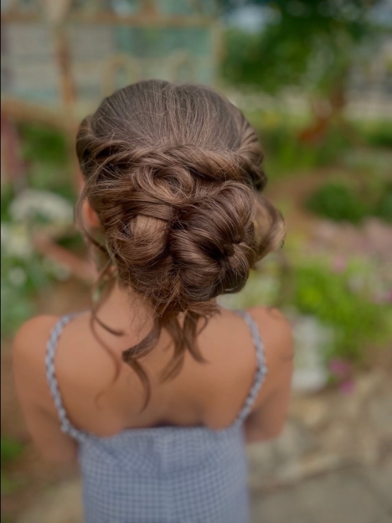 Rosette bun, from behind